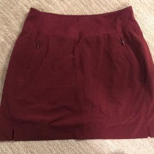 Athleta maroon skort